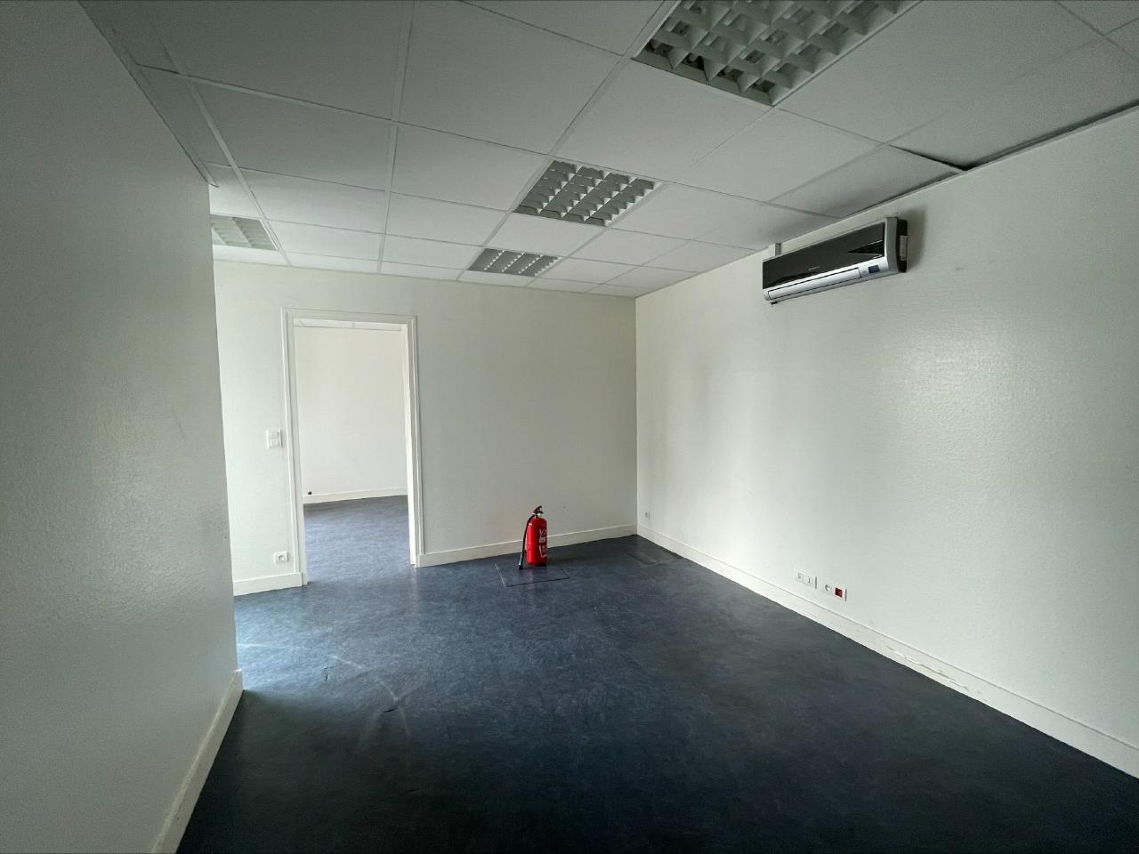 Bureau Saint-Grégoire 326m² Location bureau Saint-Grégoire Ille-et-Vilaine OLBUR2316028 11